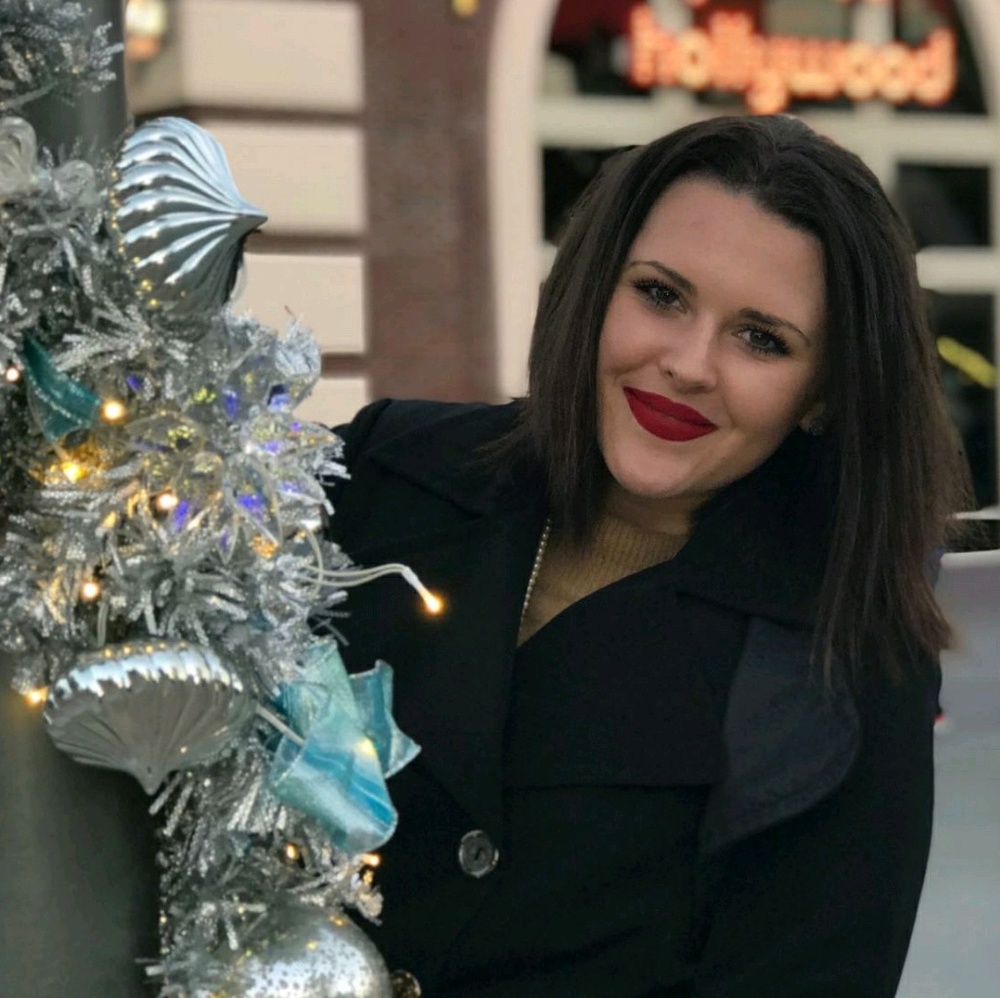 Meet your Posher, Ainsley